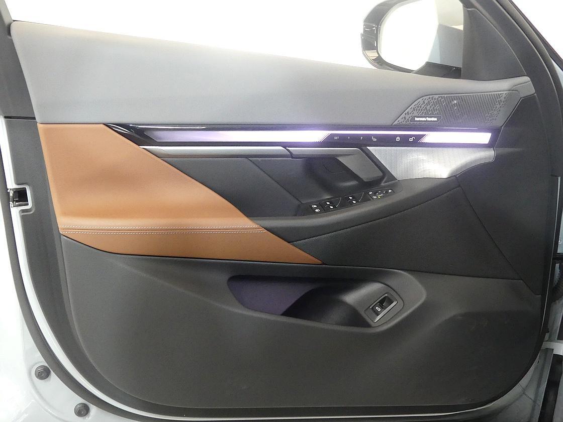 BMW 8세대 530i xDrive M 스포츠