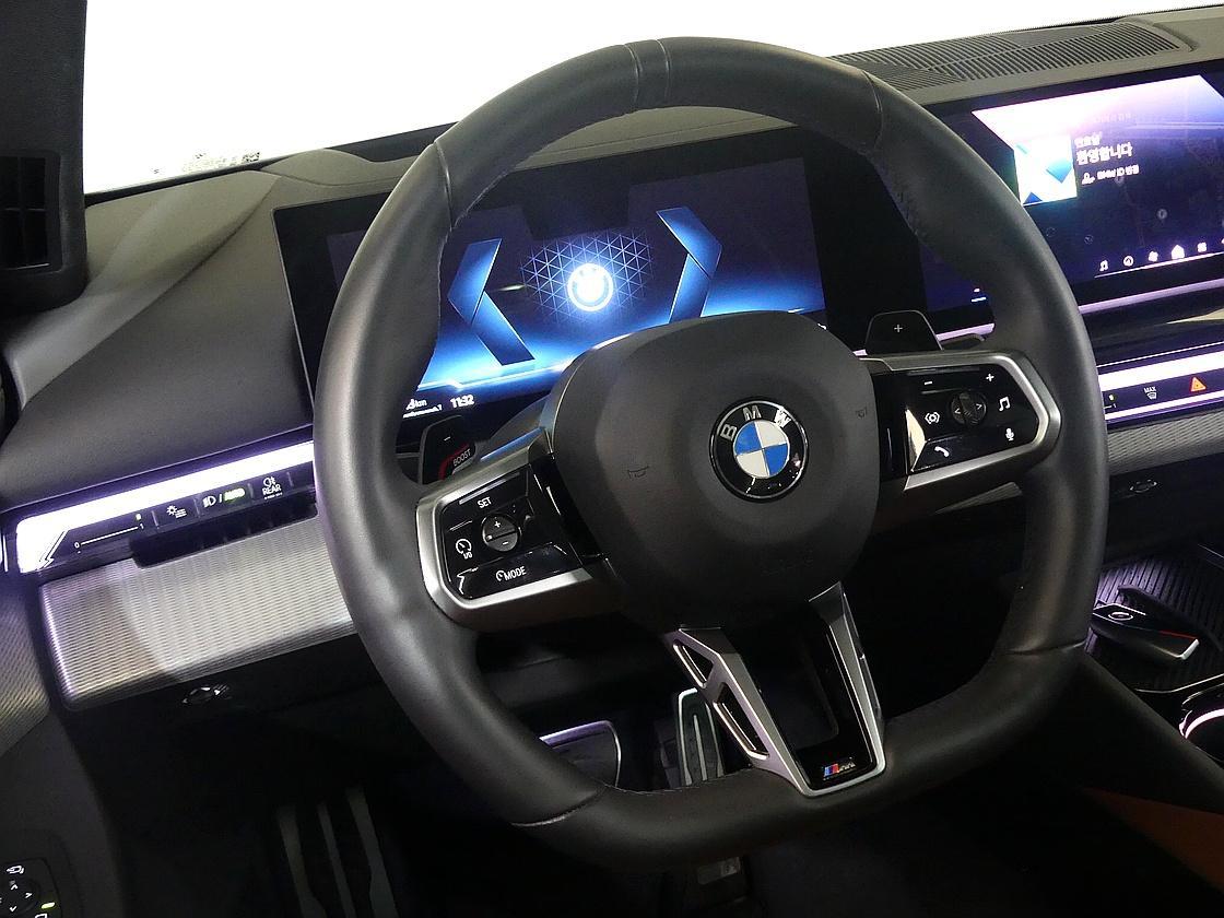 BMW 8세대 530i xDrive M 스포츠