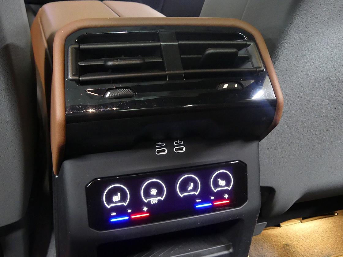 BMW 8세대 530i xDrive M 스포츠