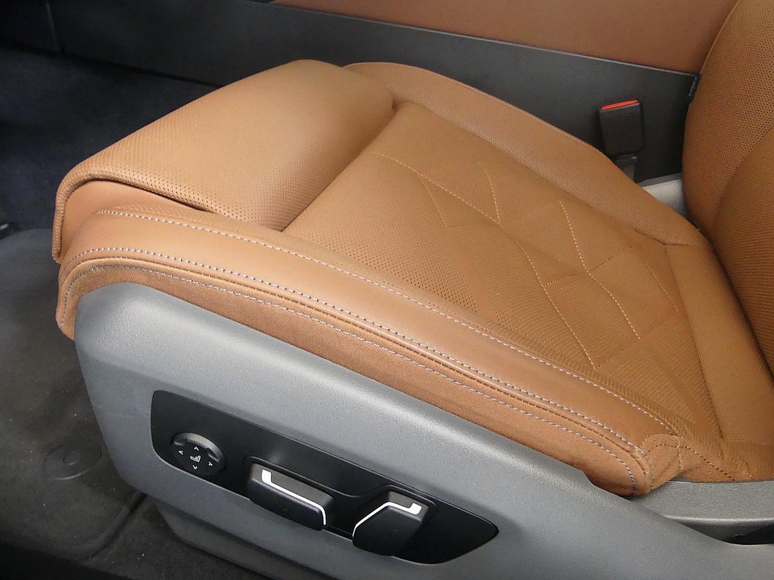 BMW 8세대 530i xDrive M 스포츠