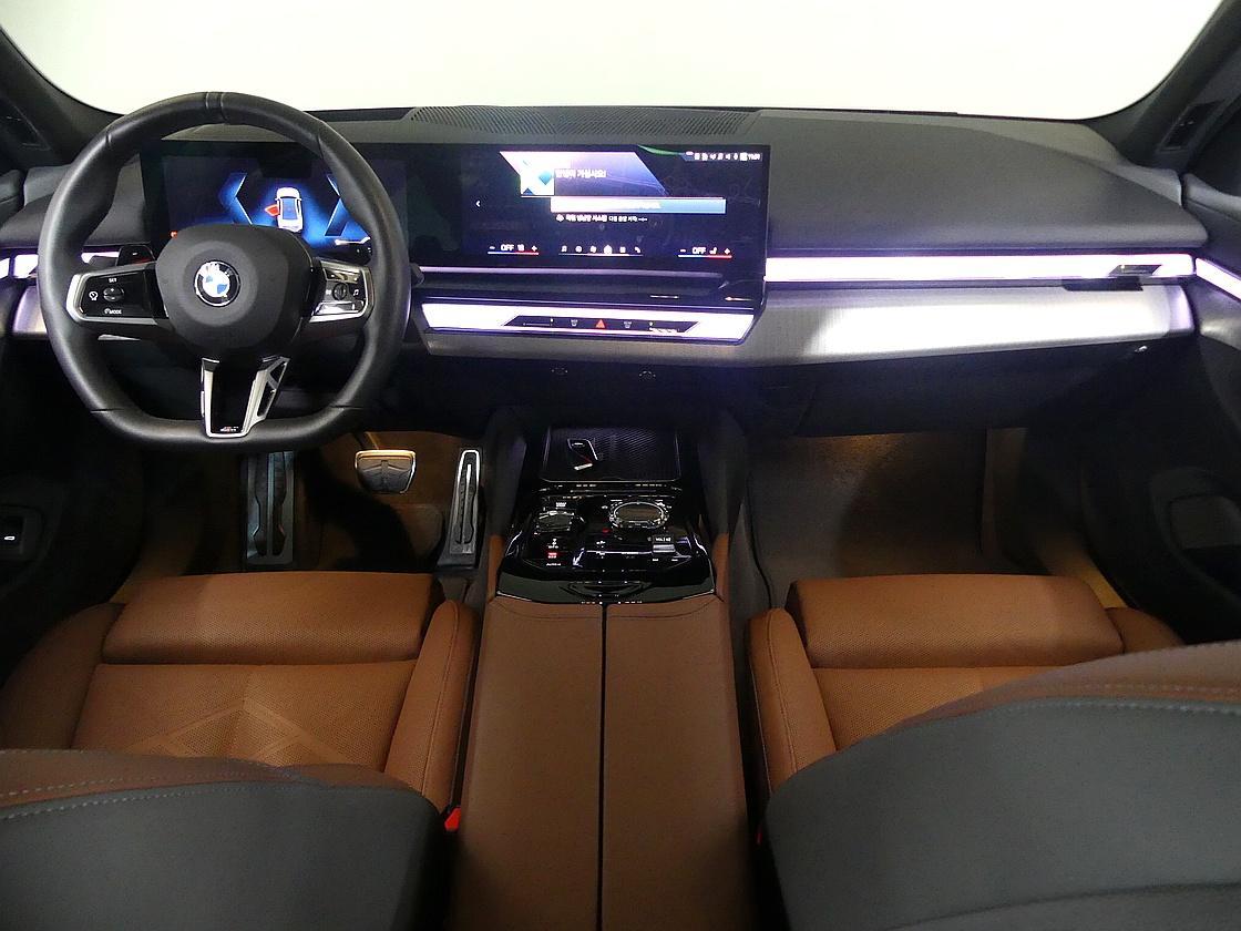 BMW 8세대 530i xDrive M 스포츠