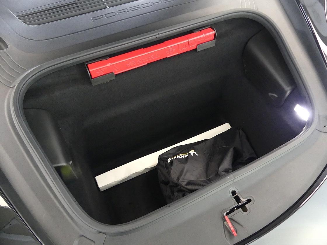 포르쉐 911 8세대 카레라 4 GTS 카브리올레