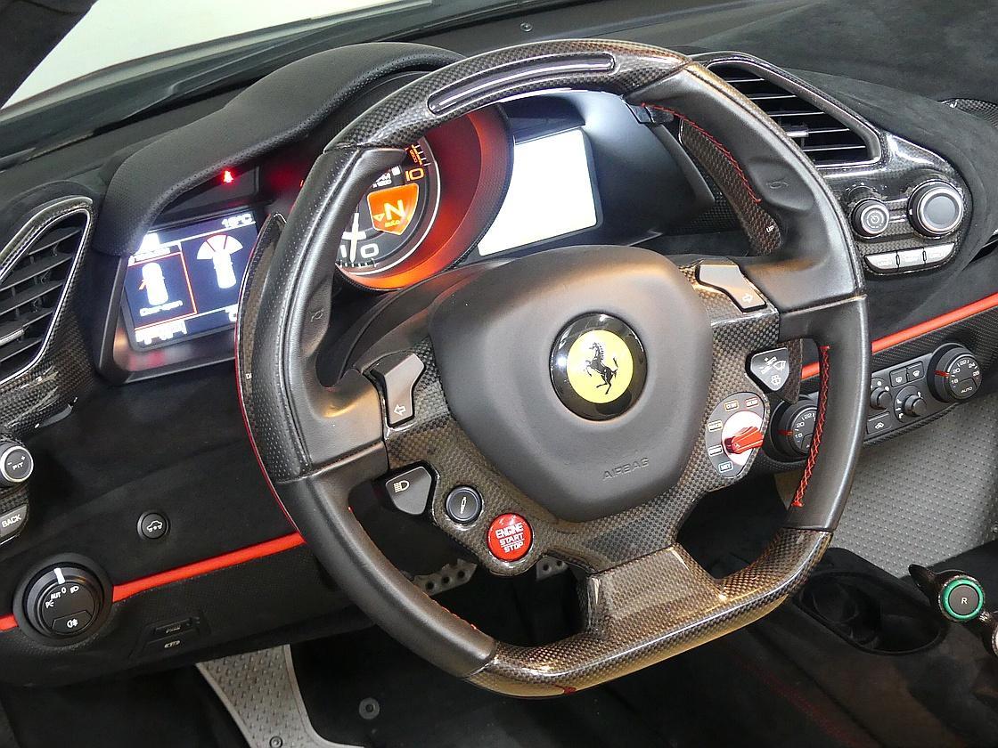 페라리 488 피스타 스파이더