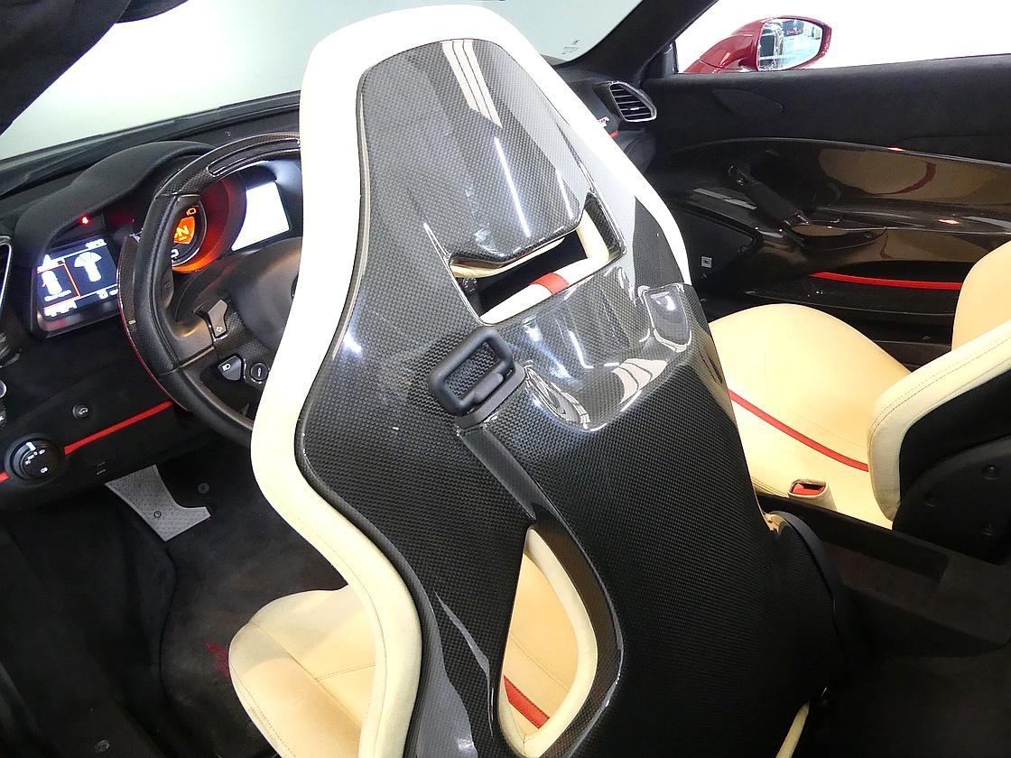 페라리 488 피스타 스파이더