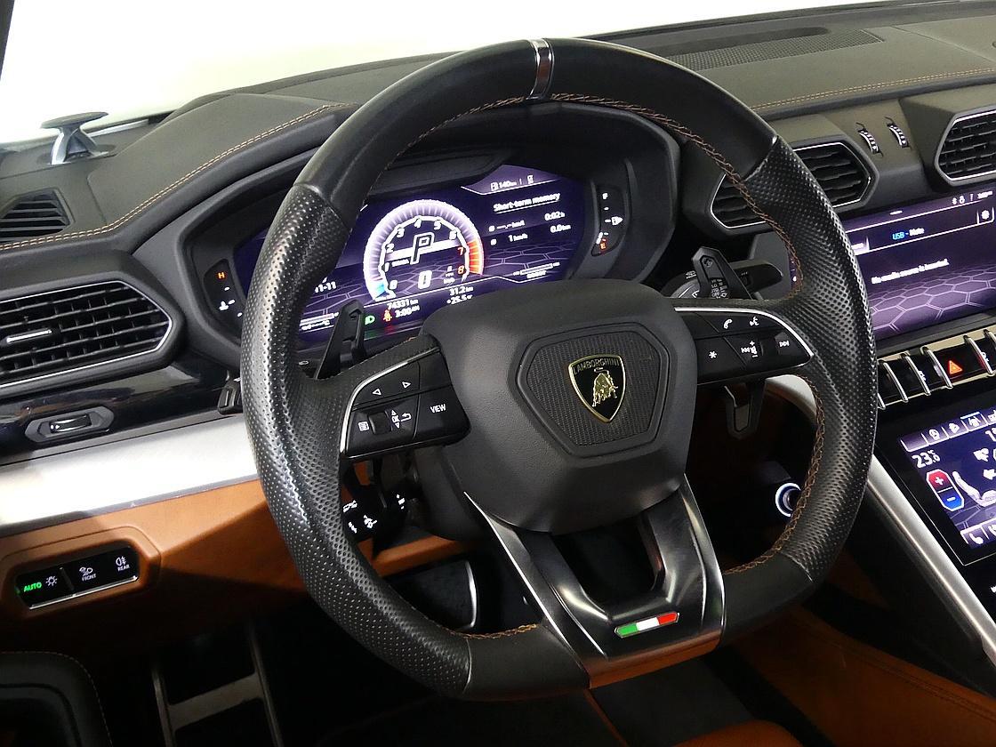 람보르기니 우루스 4.0 V8