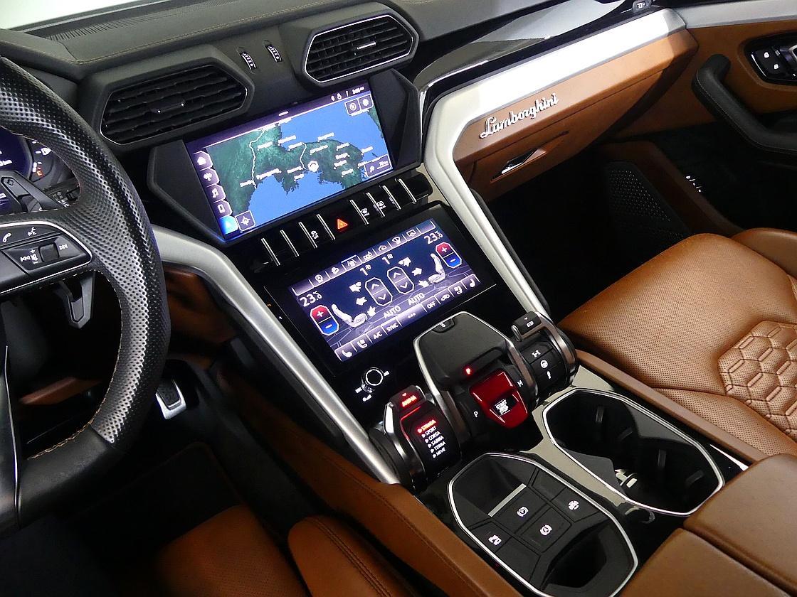 람보르기니 우루스 4.0 V8