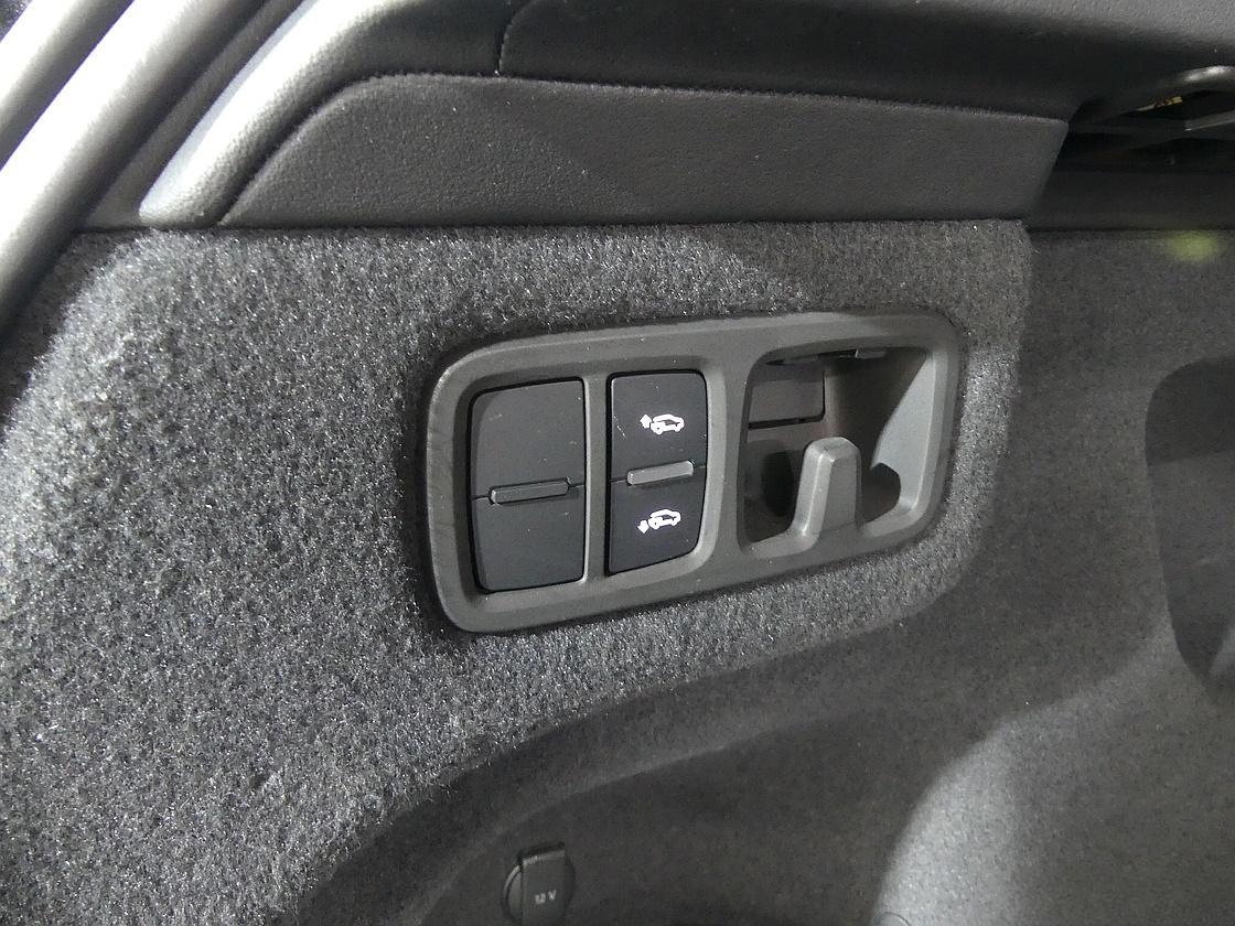 람보르기니 우루스 4.0 V8