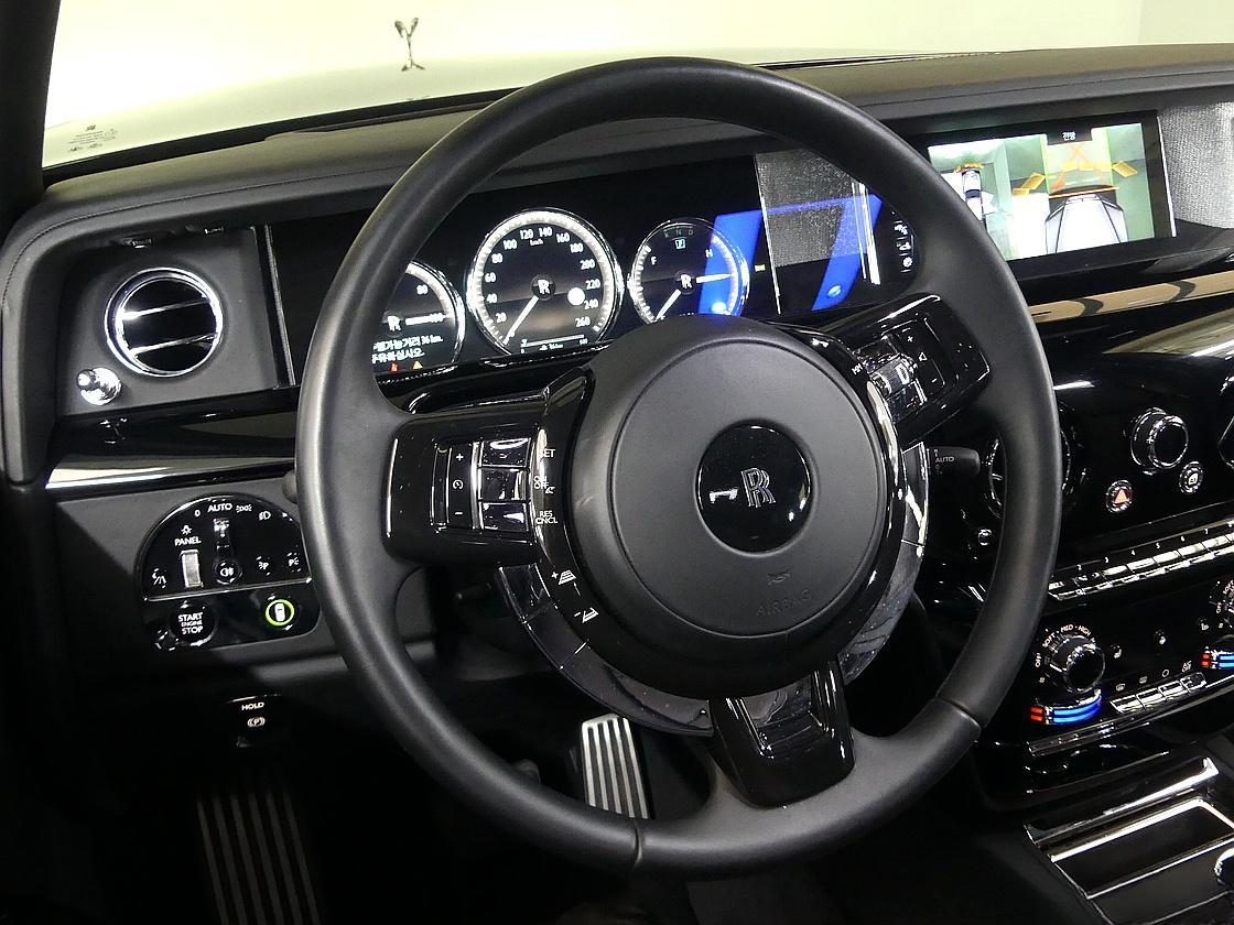 롤스로이스 팬텀 8세대 6.7 V12