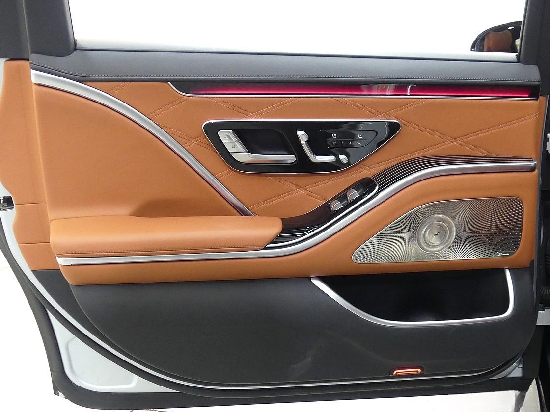 벤츠 마이바흐 2세대 S580 4매틱