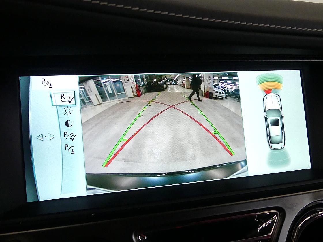 롤스로이스 레이스 6.6 V12 블랙 배지