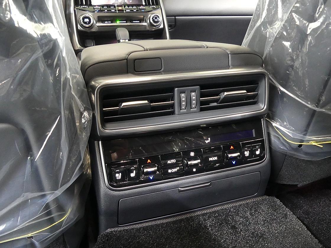 렉서스 LX 700h 오버트레일