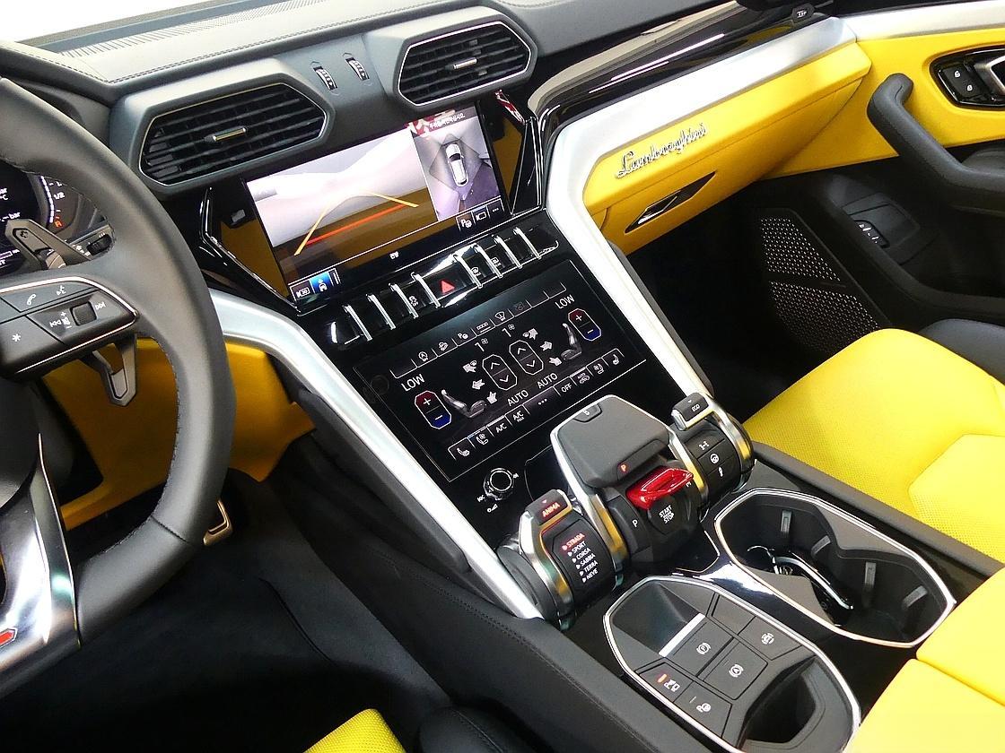 람보르기니 우루스 4.0 V8