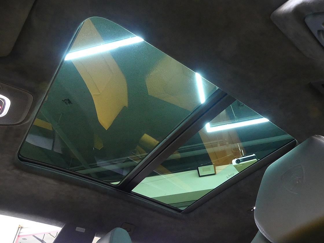 람보르기니 우루스 4.0 V8