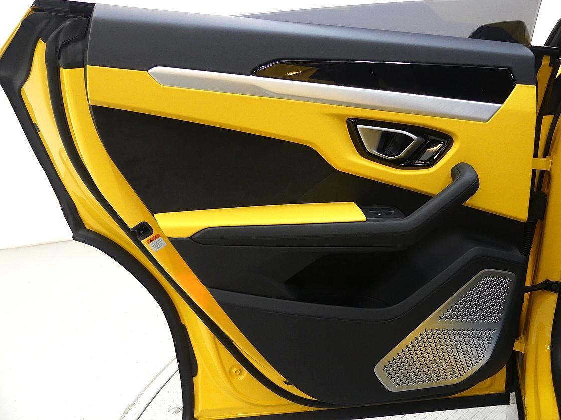 람보르기니 우루스 4.0 V8