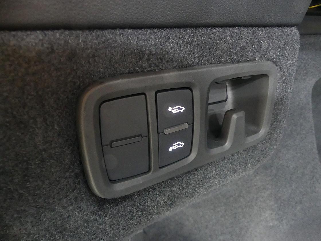 람보르기니 우루스 4.0 V8