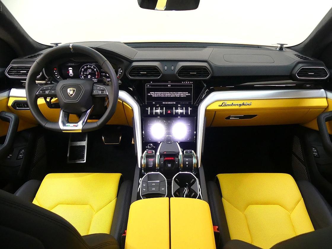 람보르기니 우루스 4.0 V8
