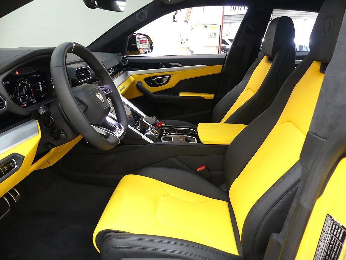 람보르기니 우루스 4.0 V8