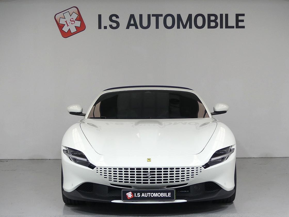 페라리 로마 스파이더 3.9 V8