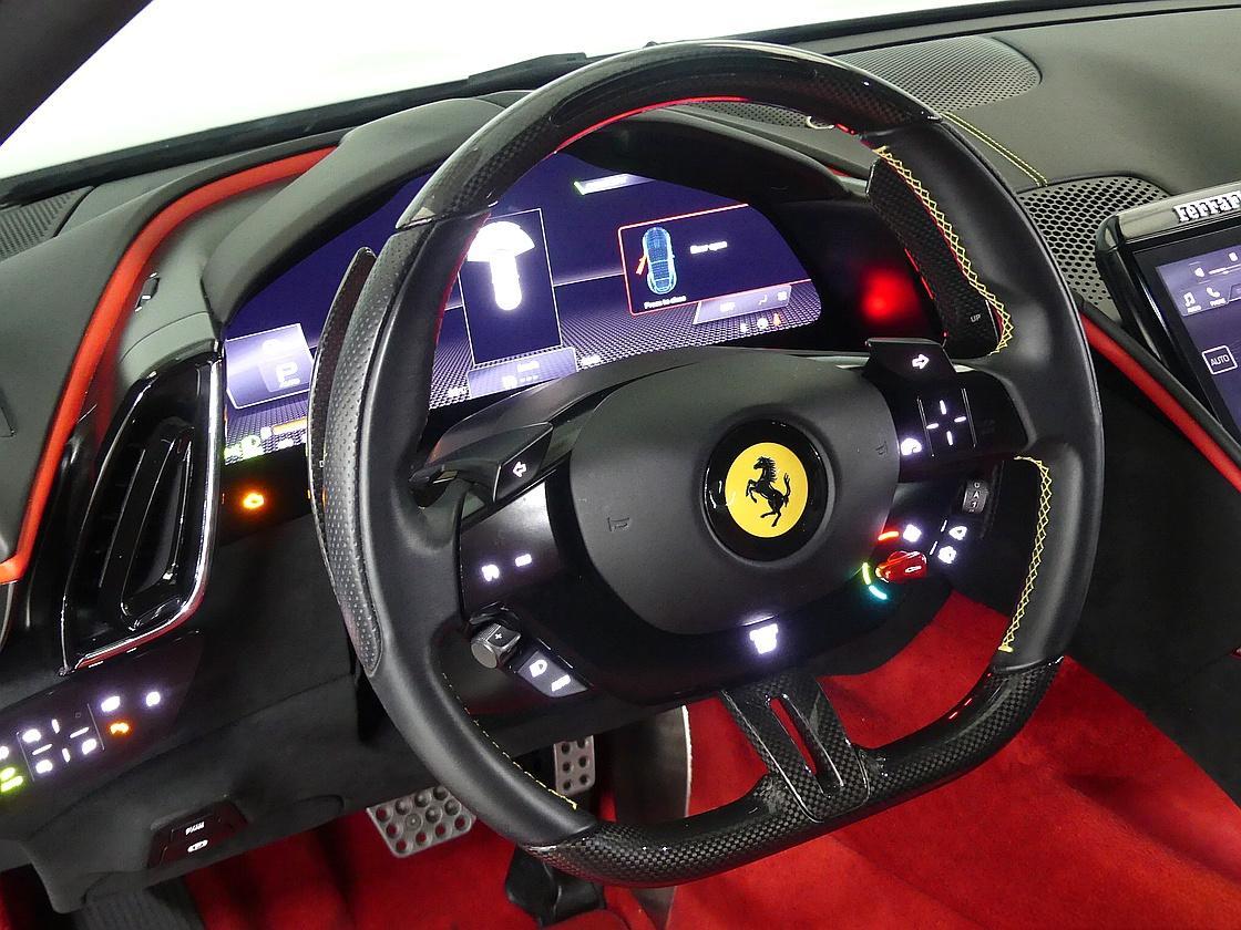 페라리 로마 3.9 V8