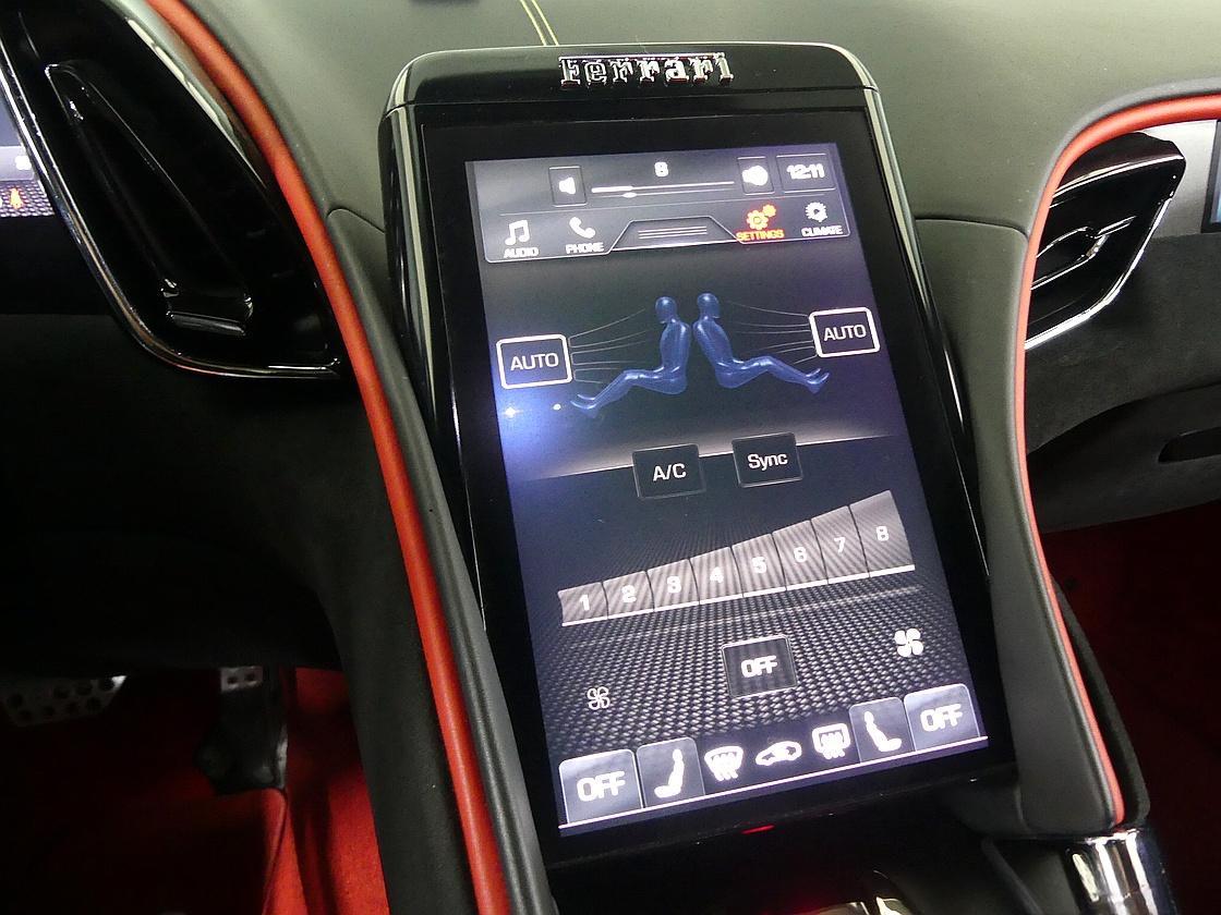 페라리 로마 3.9 V8