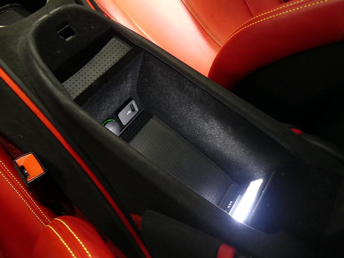 페라리 로마 3.9 V8