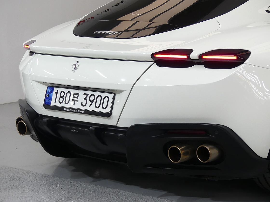 페라리 로마 3.9 V8