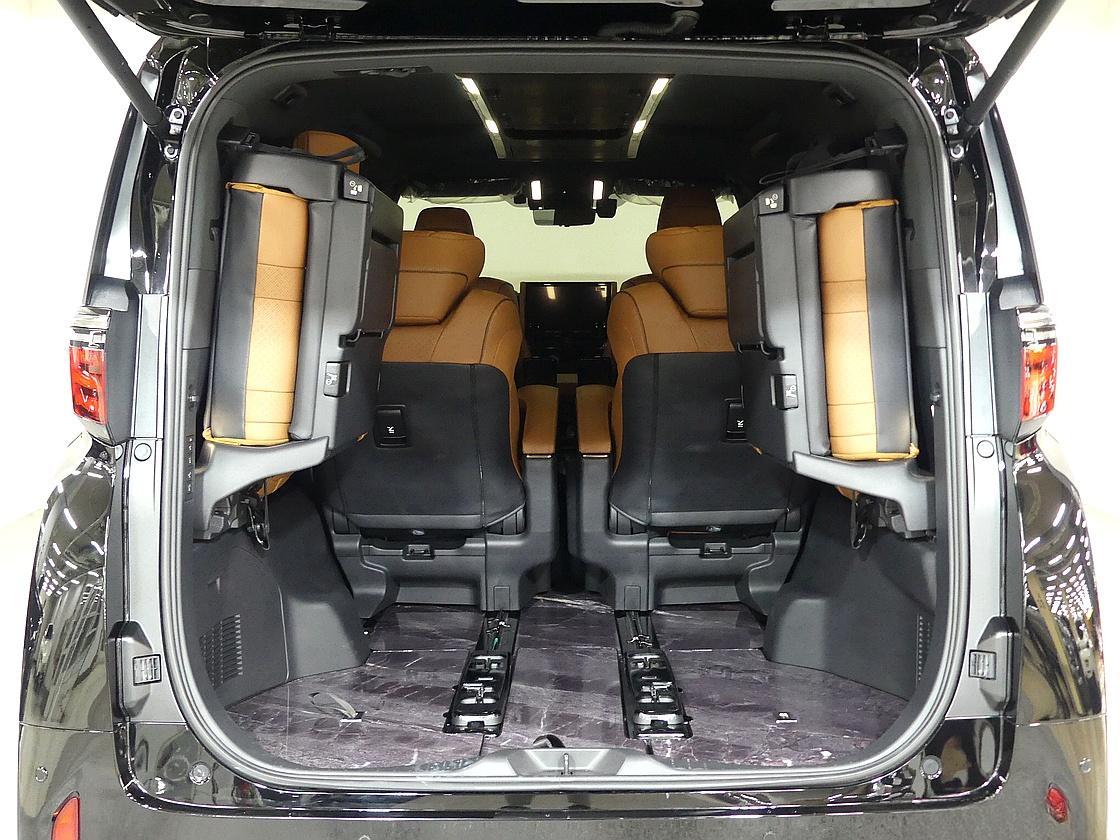 토요타 알파드 2.5 HEV AWD