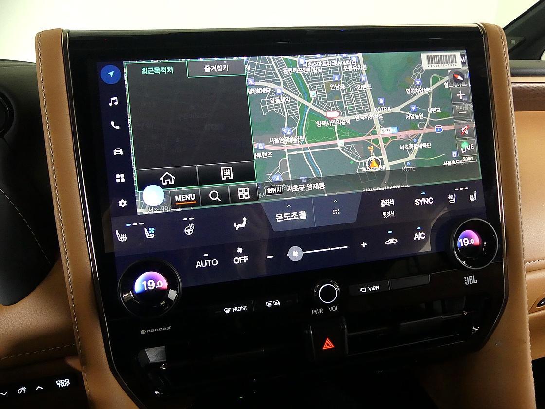 토요타 알파드 2.5 HEV AWD