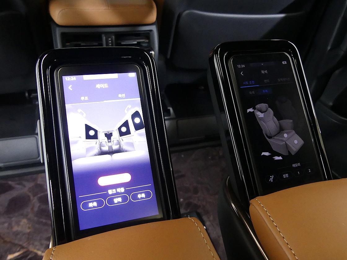 토요타 알파드 2.5 HEV AWD