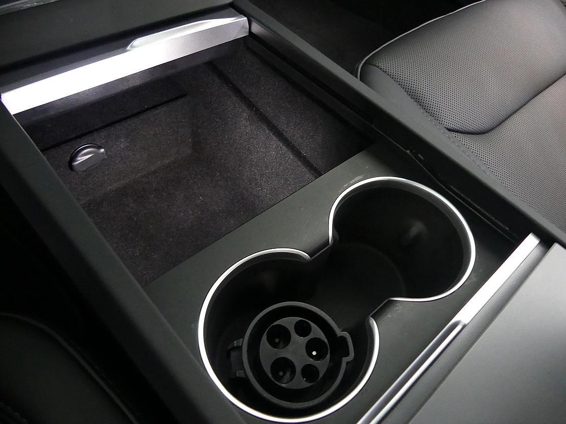 테슬라 모델 3 하이랜드 RWD