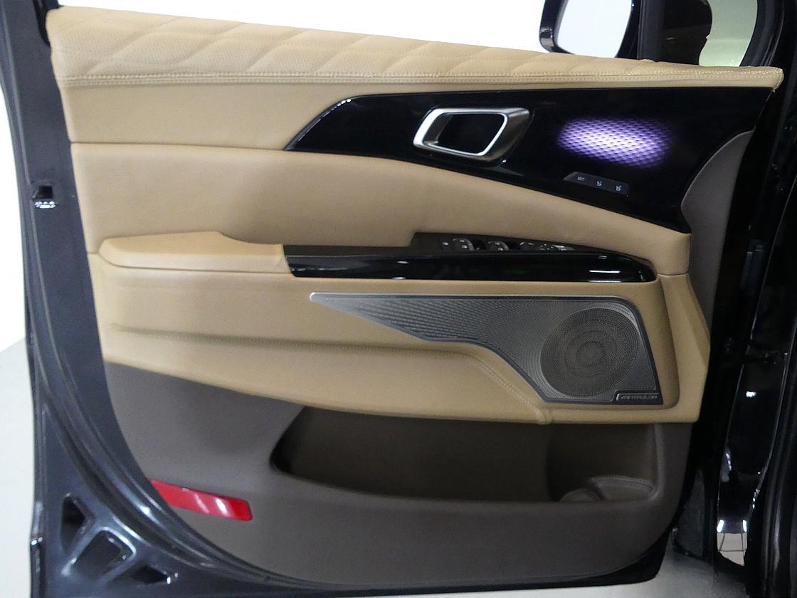 에스모터스 카니발 하이리무진 벤테일러