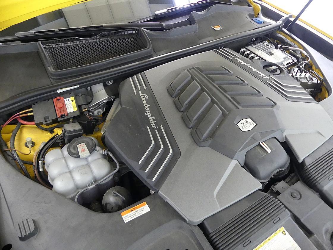 람보르기니 우루스 4.0 V8