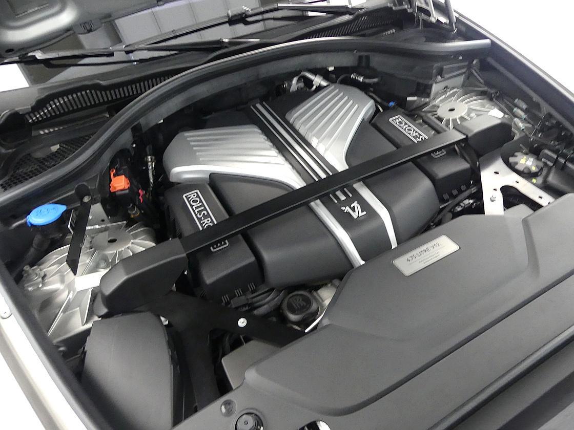 롤스로이스 컬리넌 6.7 V12