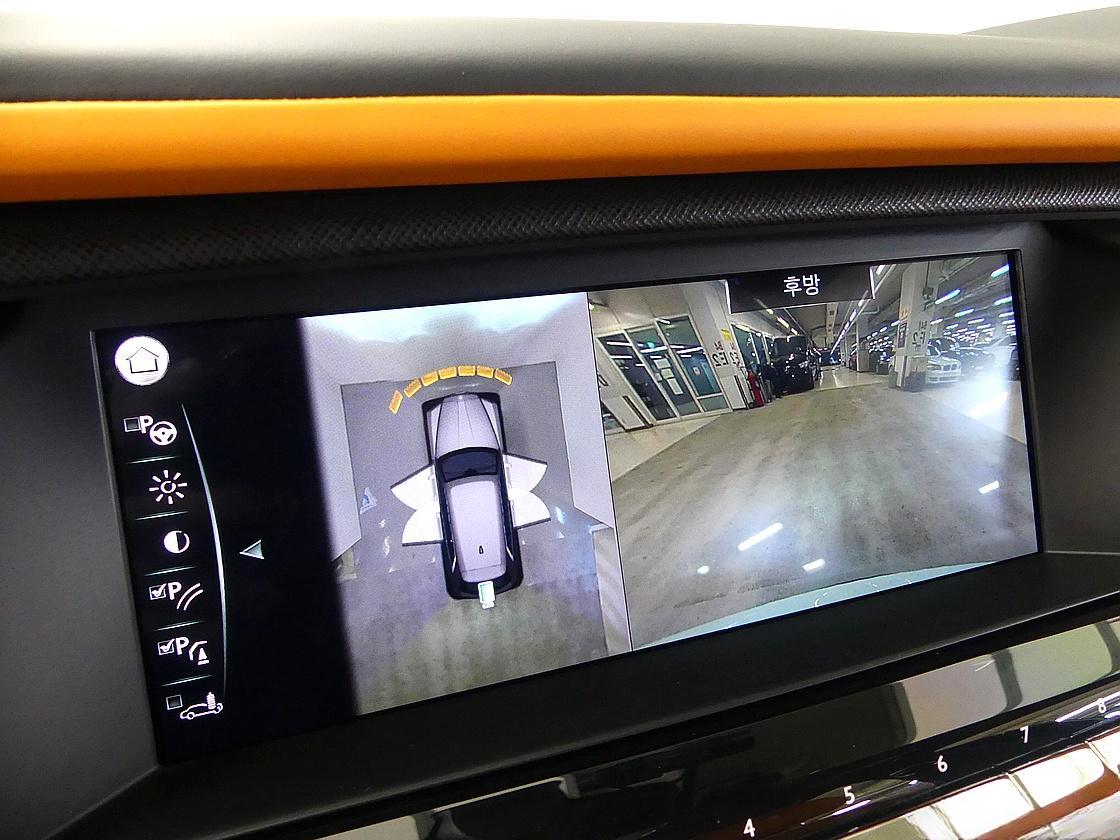 롤스로이스 컬리넌 6.7 V12 블랙 배지