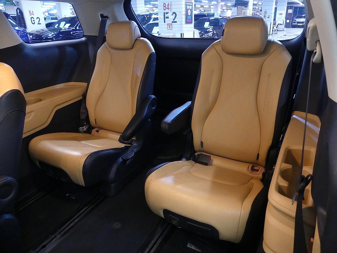 기아 카니발2.2디젤9인승 프레스티지