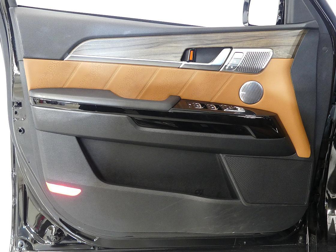 모하비 더 마스터 디젤 3.0 4WD 6인승 마스터즈