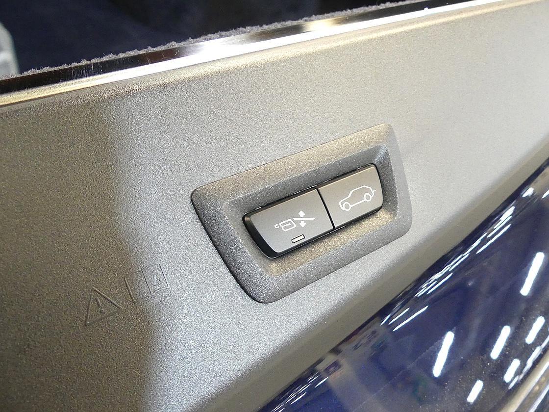 롤스로이스 컬리넌 6.7 V12 블랙 배지