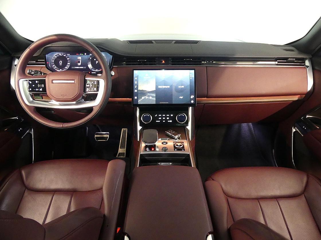 랜드로버 레인지로버 5세대 4.4 P530 LWB 오토바이오그래피