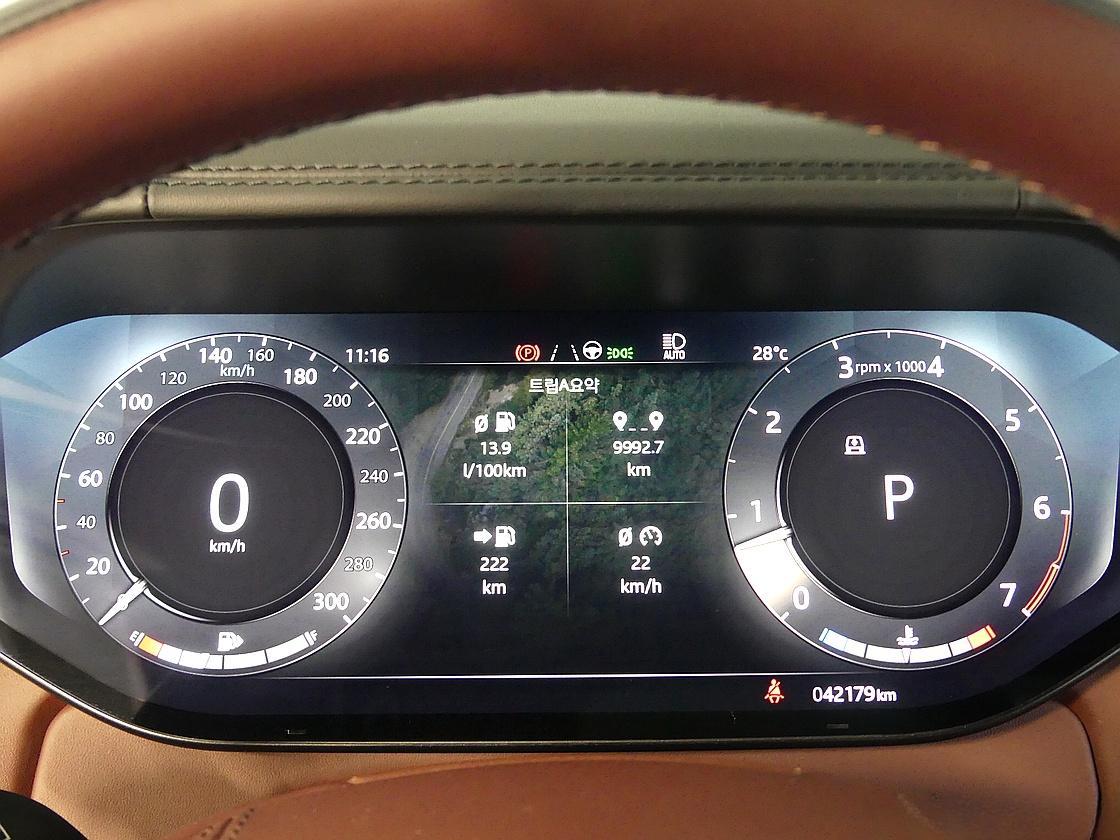 랜드로버 레인지로버 5세대 4.4 P530 LWB 오토바이오그래피