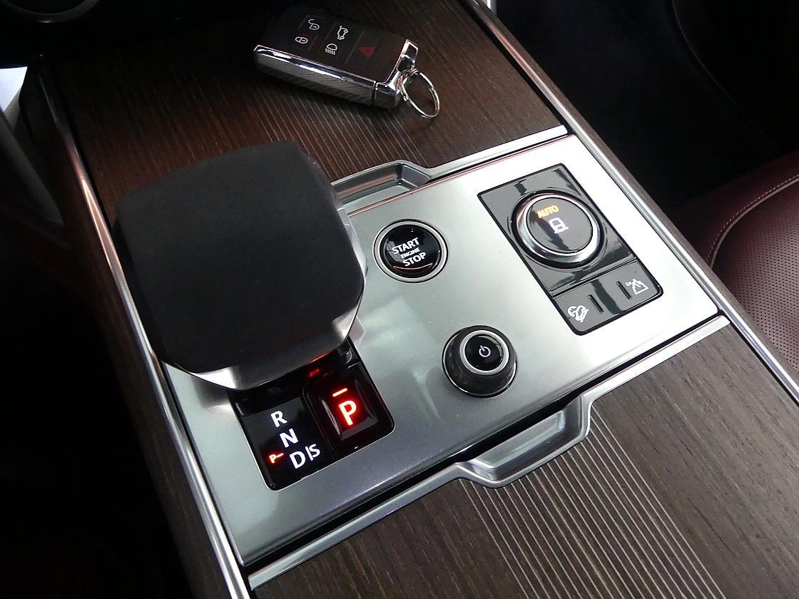 랜드로버 레인지로버 5세대 4.4 P530 LWB 오토바이오그래피