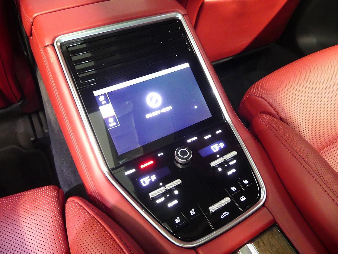 포르쉐 파나메라 2세대 4.0 GTS