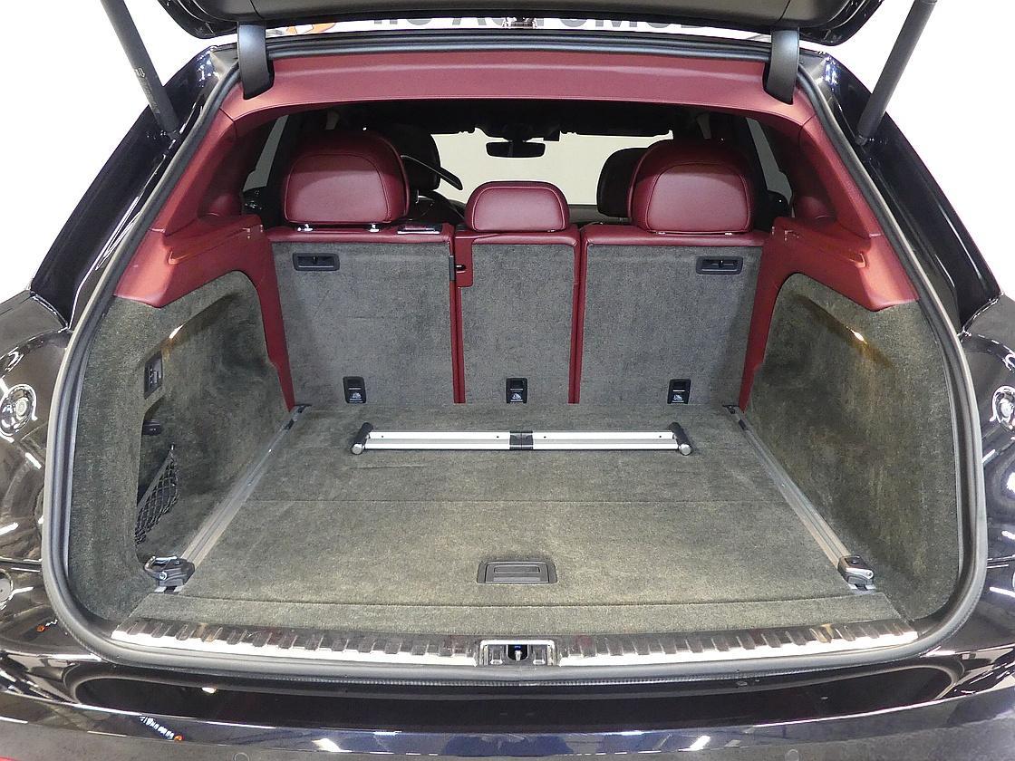 벤틀리 벤테이가 4.0 V8