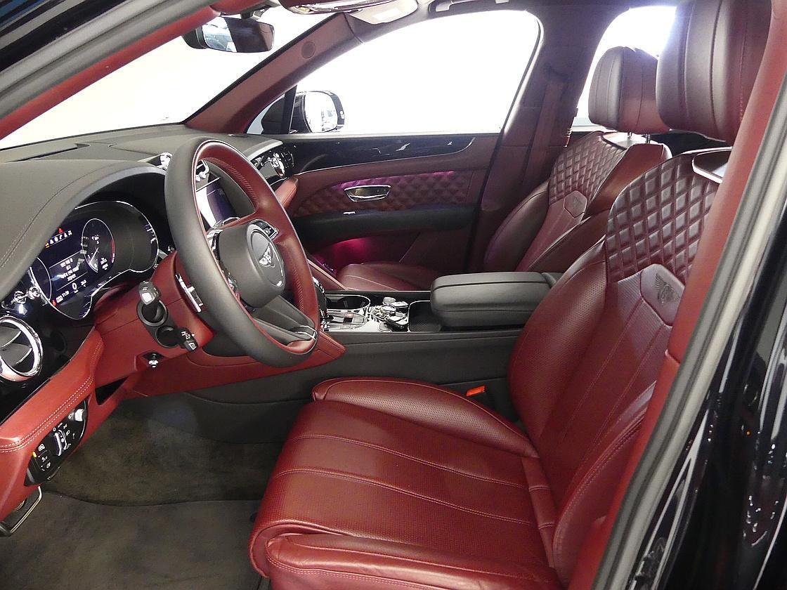 벤틀리 벤테이가 4.0 V8