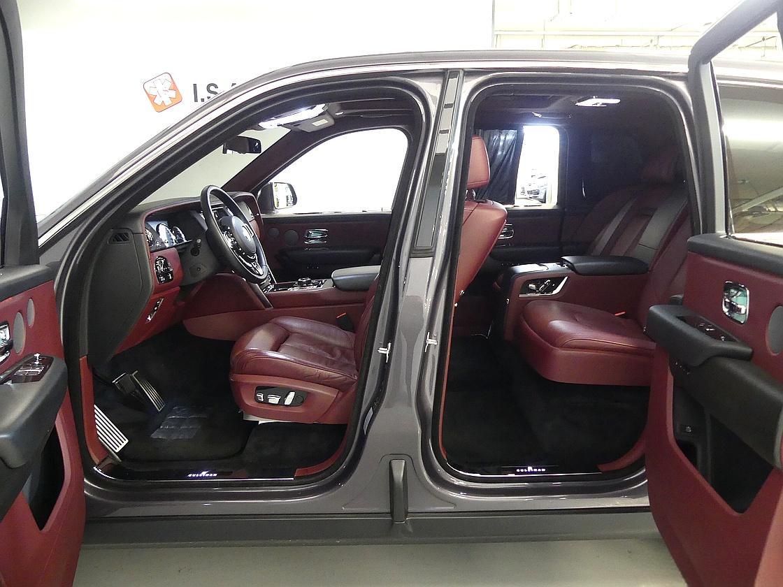 롤스로이스 컬리넌 6.7 V12