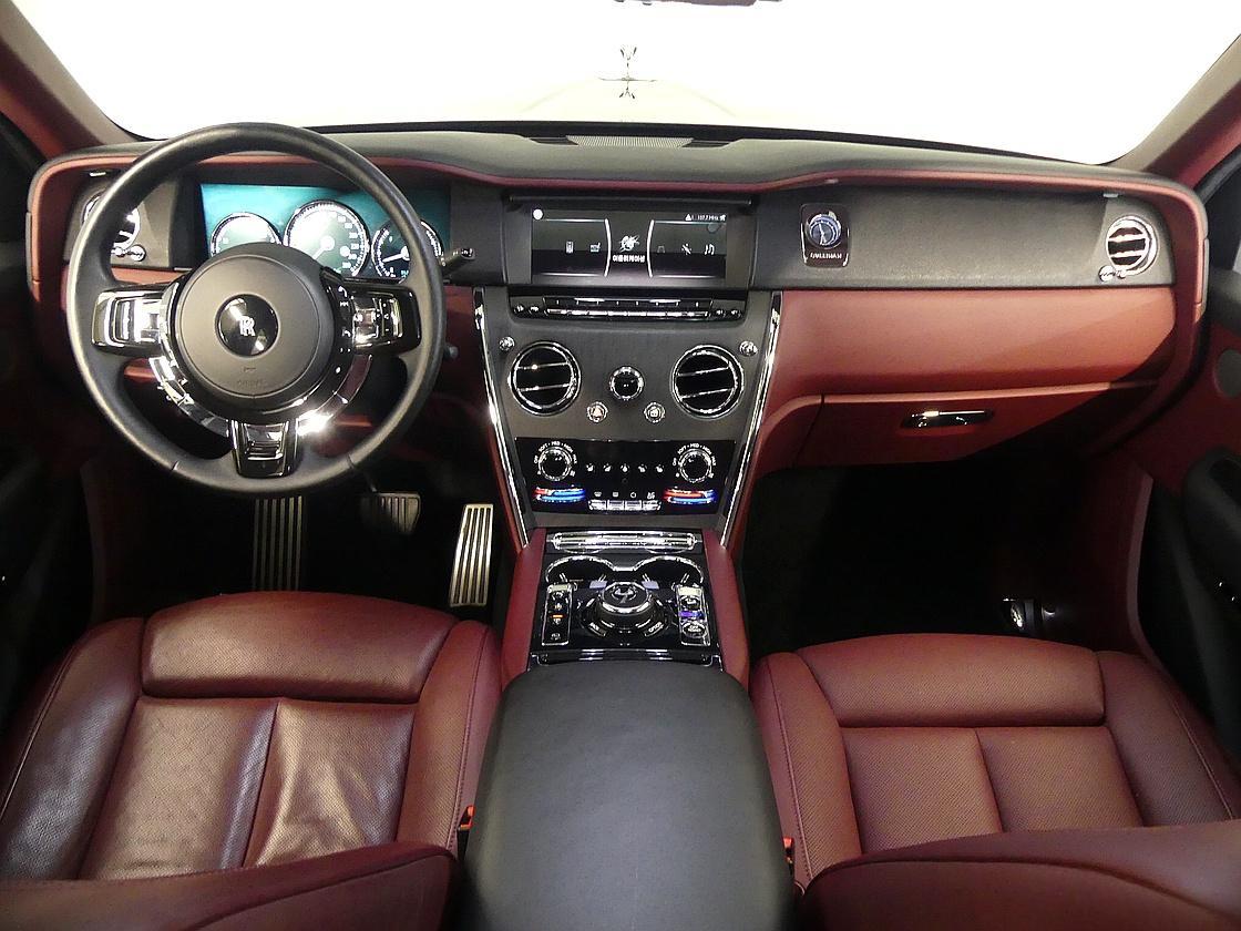 롤스로이스 컬리넌 6.7 V12