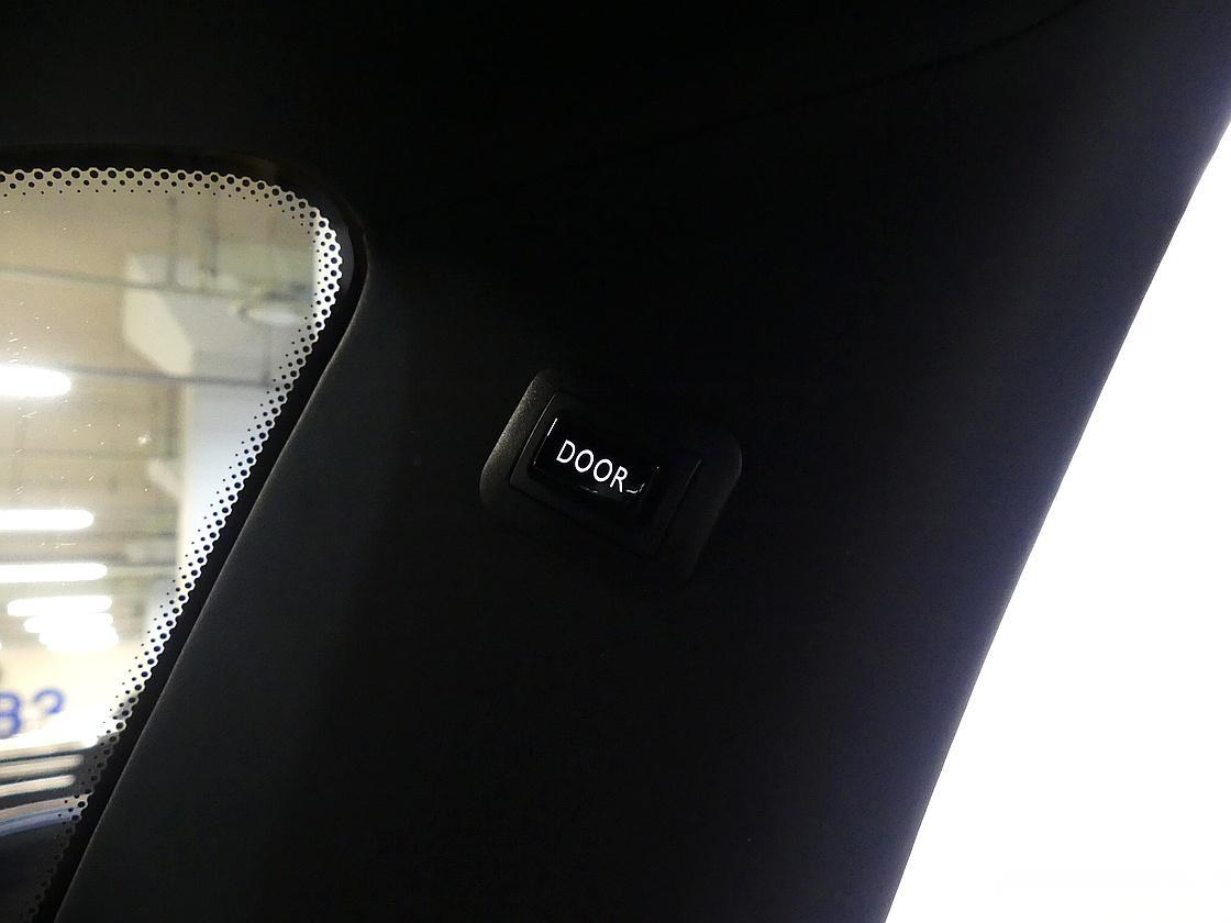 롤스로이스 고스트 2세대 6.7 V12 블랙 배지