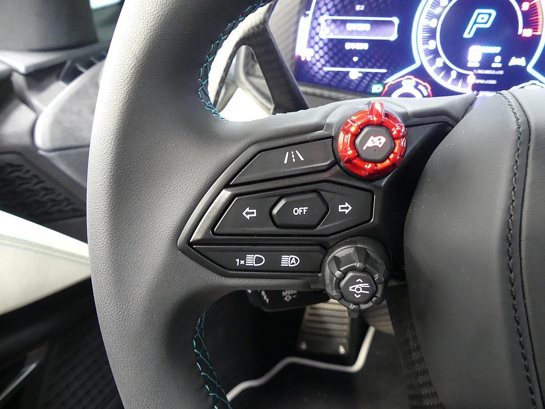 람보르기니 레부엘토 6.5 V12 PHEV