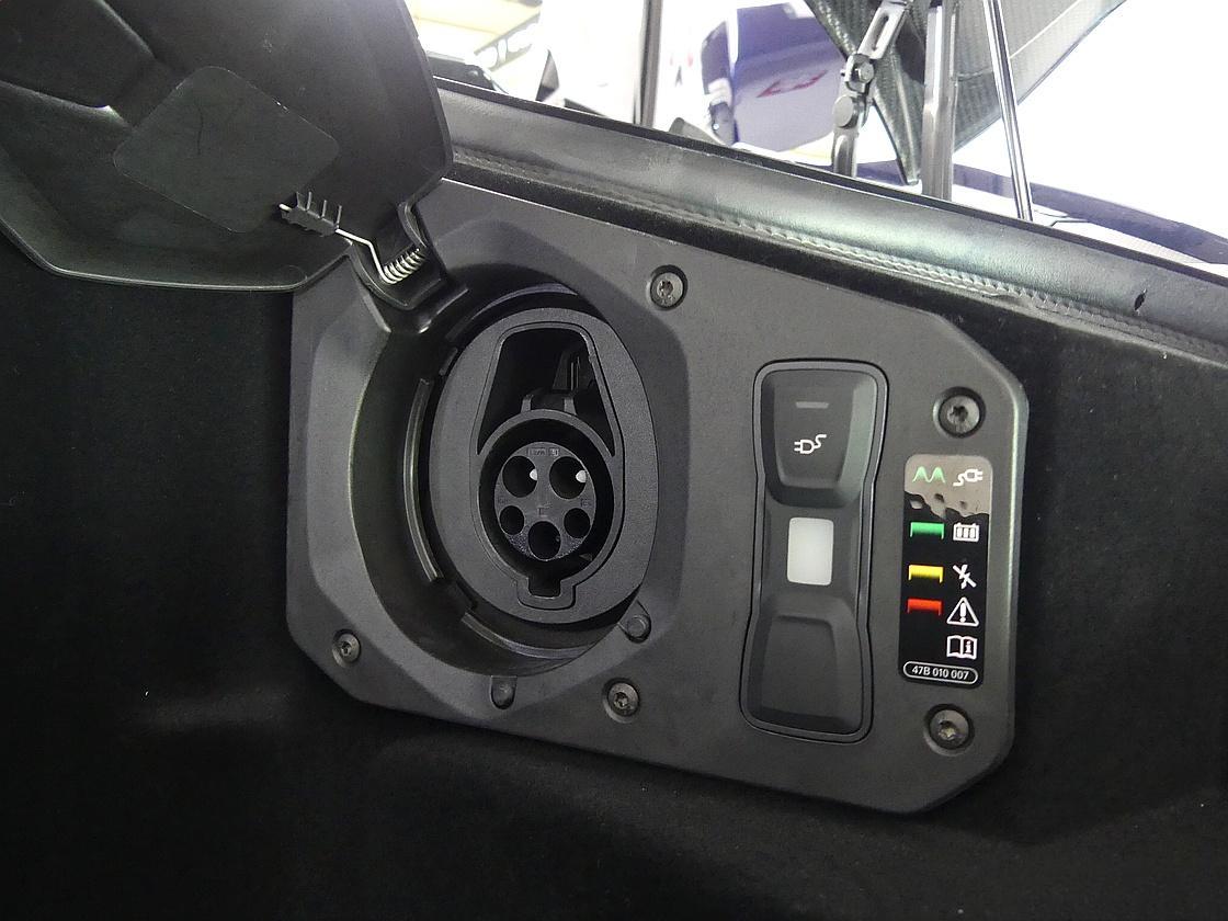 람보르기니 레부엘토 6.5 V12 PHEV