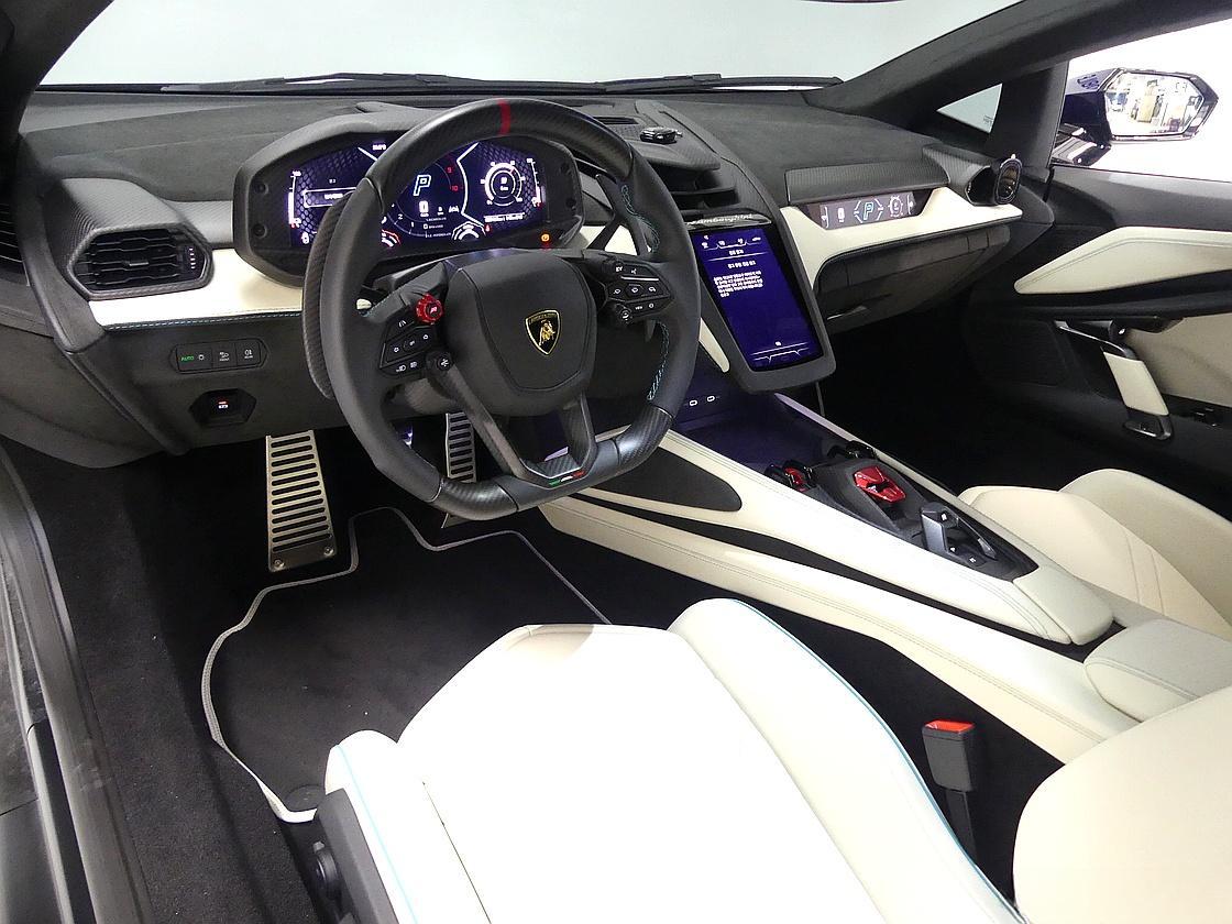 람보르기니 레부엘토 6.5 V12 PHEV