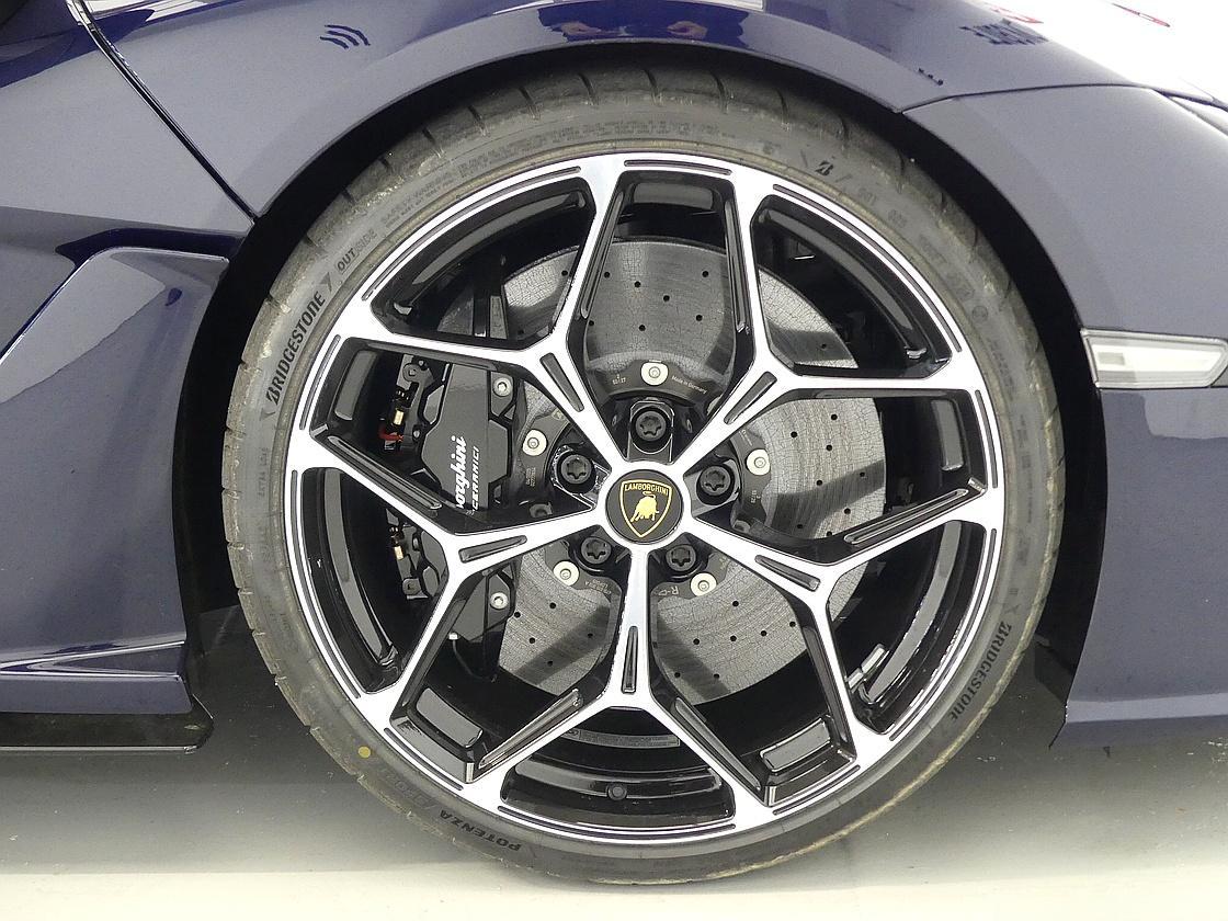 람보르기니 레부엘토 6.5 V12 PHEV